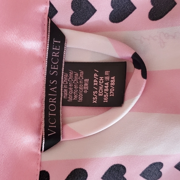 Victoria Secret Robe - Picture 6 of 7